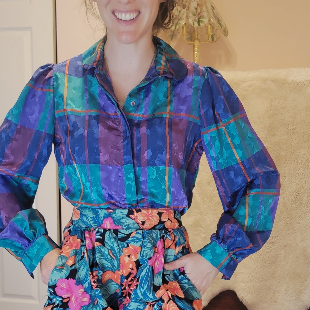 **Vintage Blue and Purple Plaid Button Down Blouse** - Picture 12 of 15